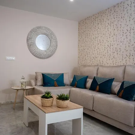Reina Aixa- Centro Apartment *