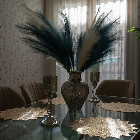 Διαμέρισμα Reina Aixa- Centro *