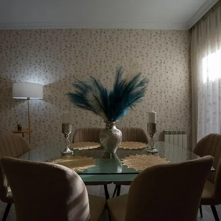 Reina Aixa- Centro Διαμέρισμα *